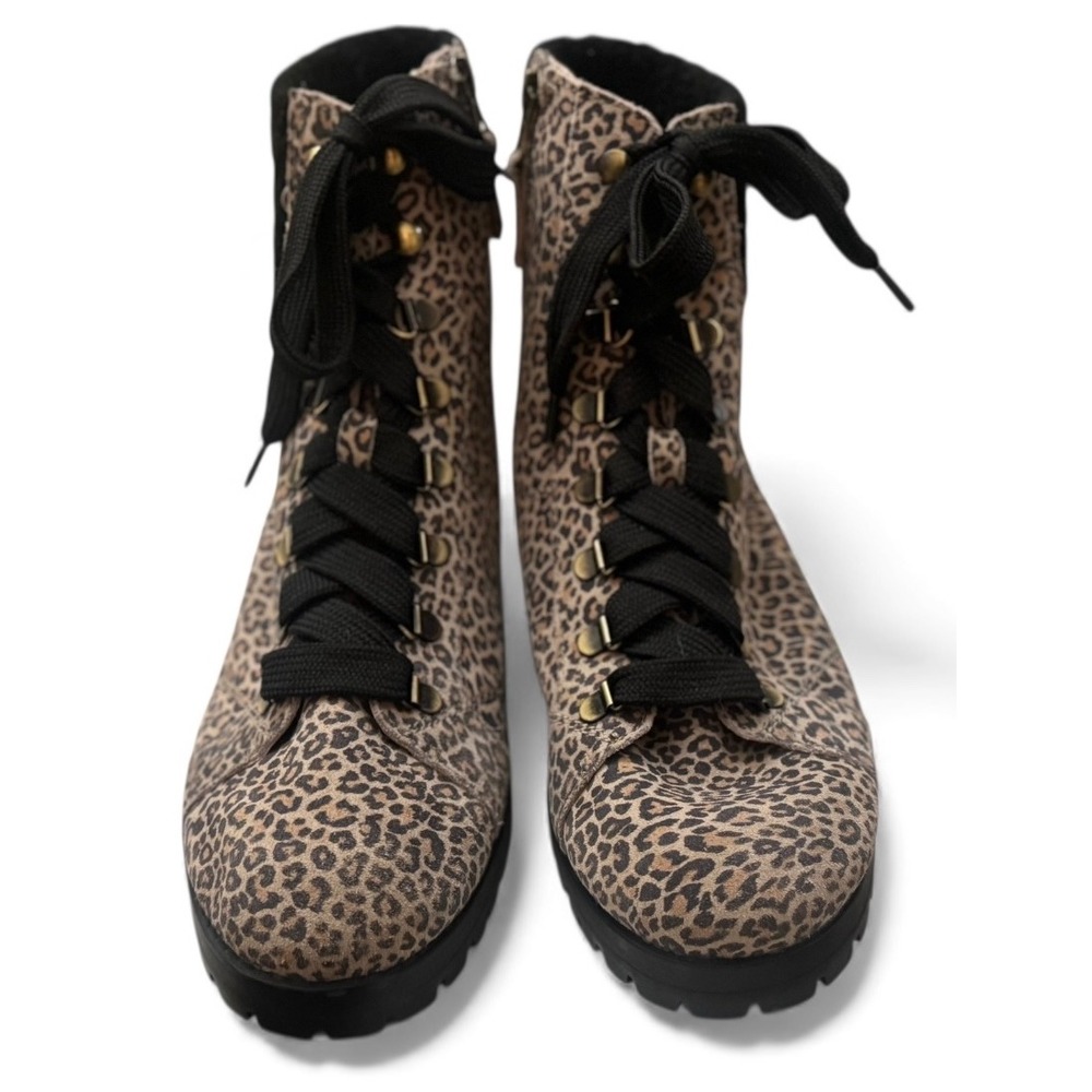 OTBT LAKEWOOD Leopard Print Lace Up Zip‎ Ankle Boots Women's Size 9M